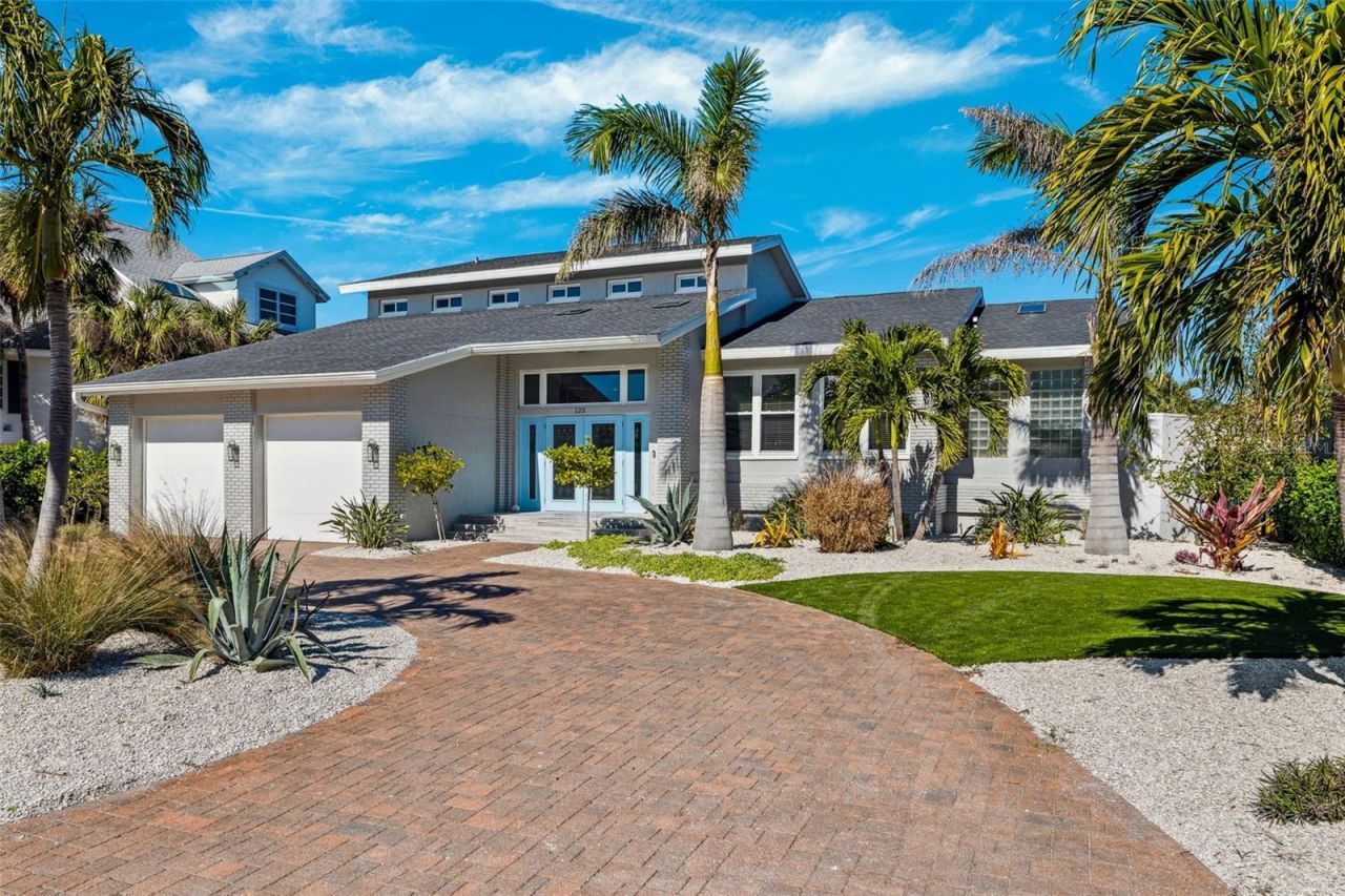 123 8th Street E, Tierra Verde, FL 33715 Photo