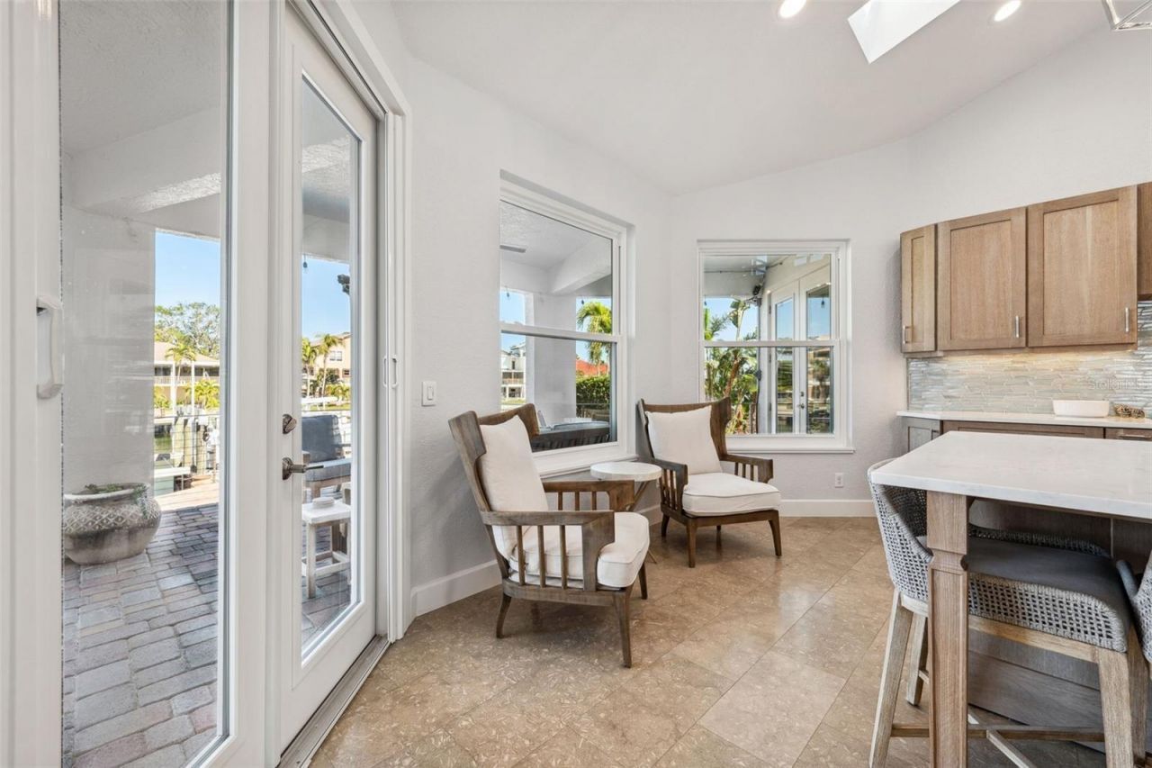 123 8th Street E, Tierra Verde, FL 33715 Photo