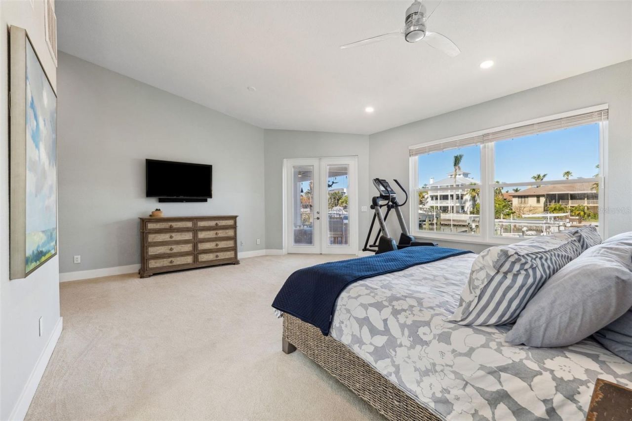 123 8th Street E, Tierra Verde, FL 33715 Photo