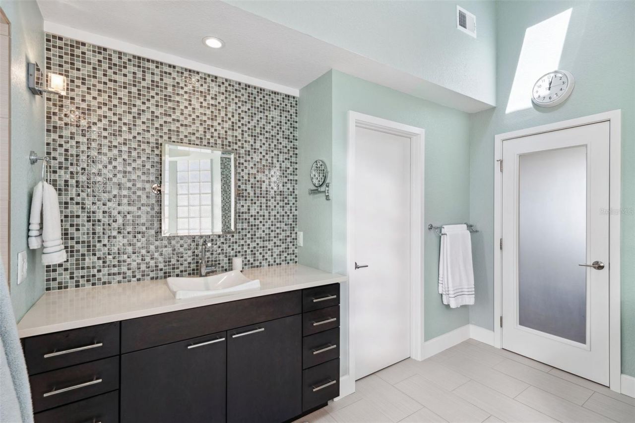 123 8th Street E, Tierra Verde, FL 33715 Photo