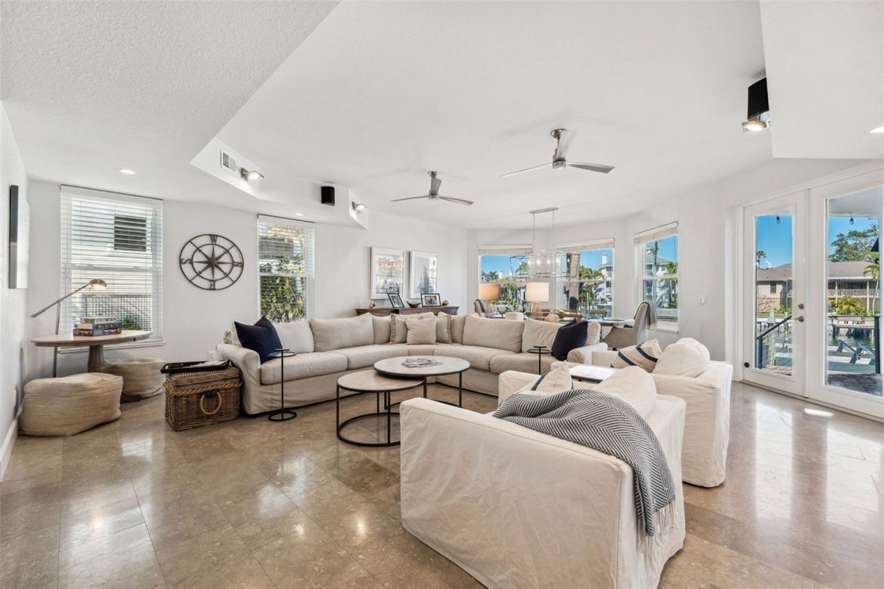 123 8th Street E, Tierra Verde, FL 33715 Photo