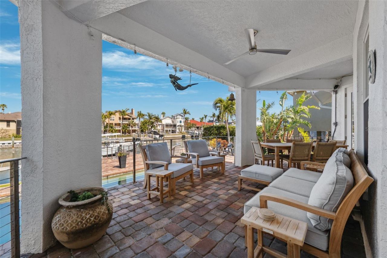 123 8th Street E, Tierra Verde, FL 33715 Photo