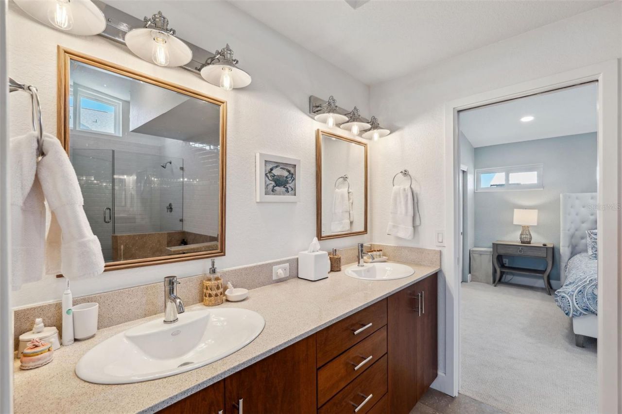 123 8th Street E, Tierra Verde, FL 33715 Photo