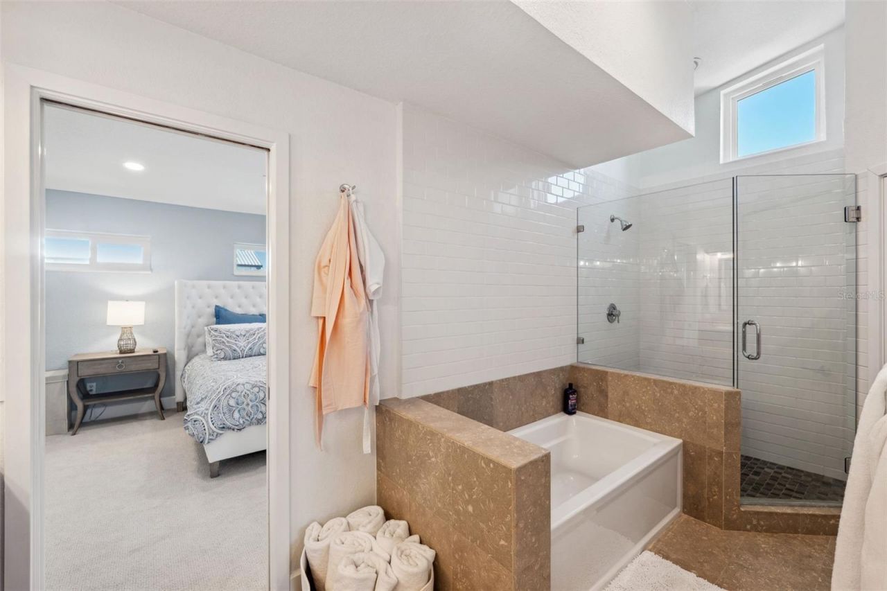 123 8th Street E, Tierra Verde, FL 33715 Photo