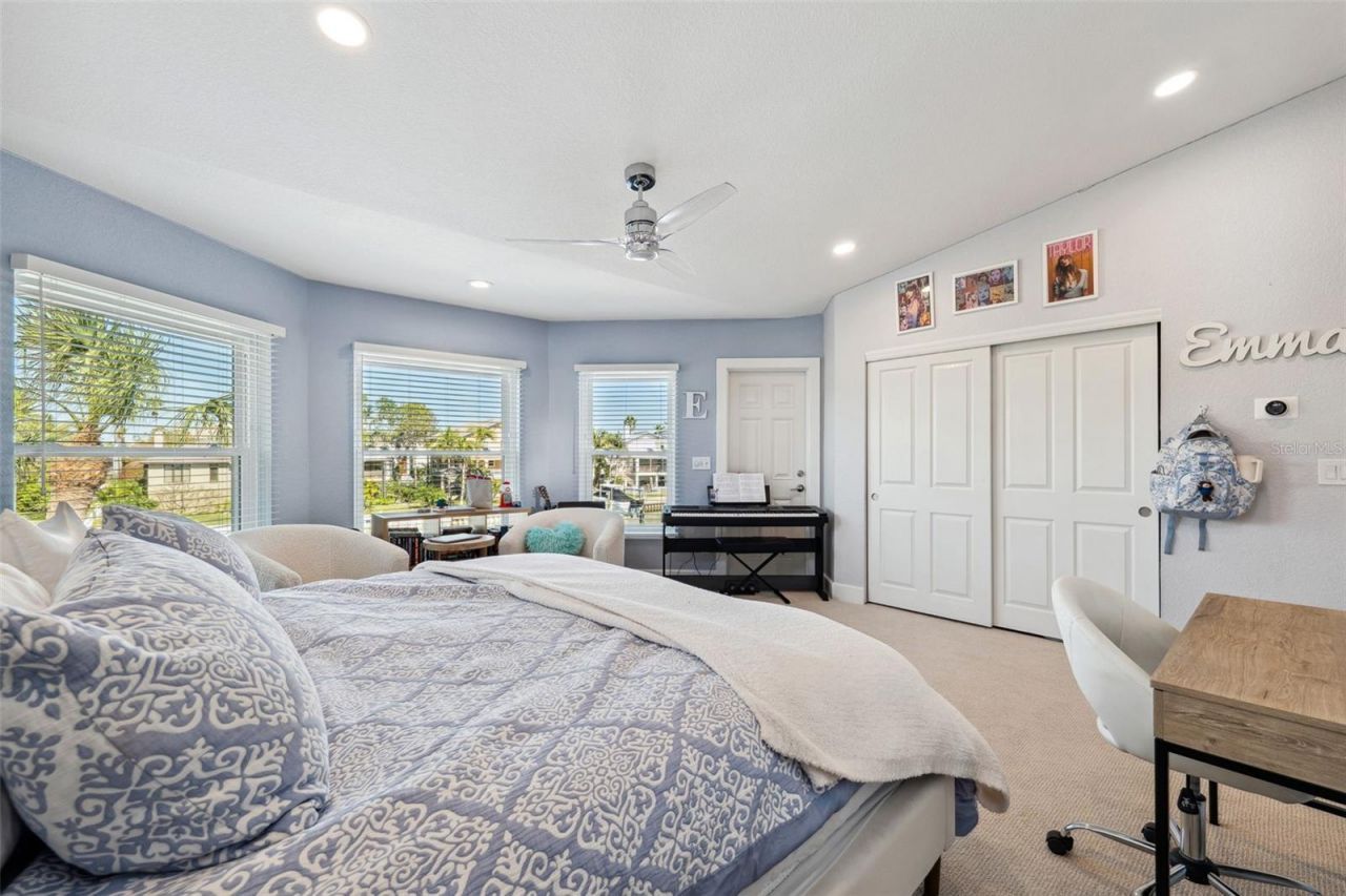 123 8th Street E, Tierra Verde, FL 33715 Photo