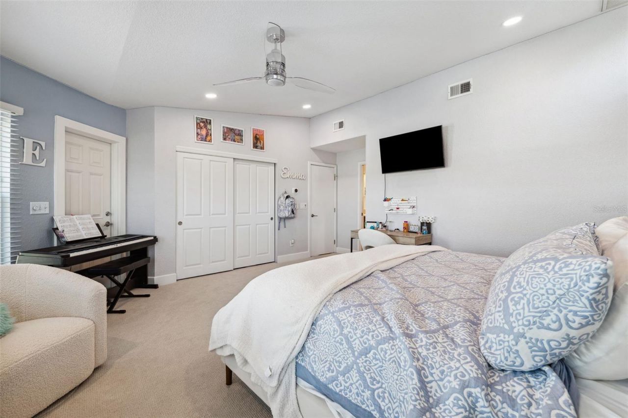 123 8th Street E, Tierra Verde, FL 33715 Photo