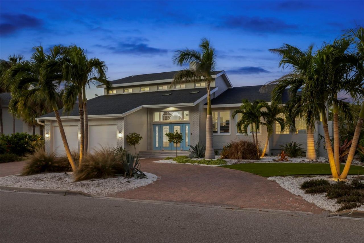 123 8th Street E, Tierra Verde, FL 33715 Photo