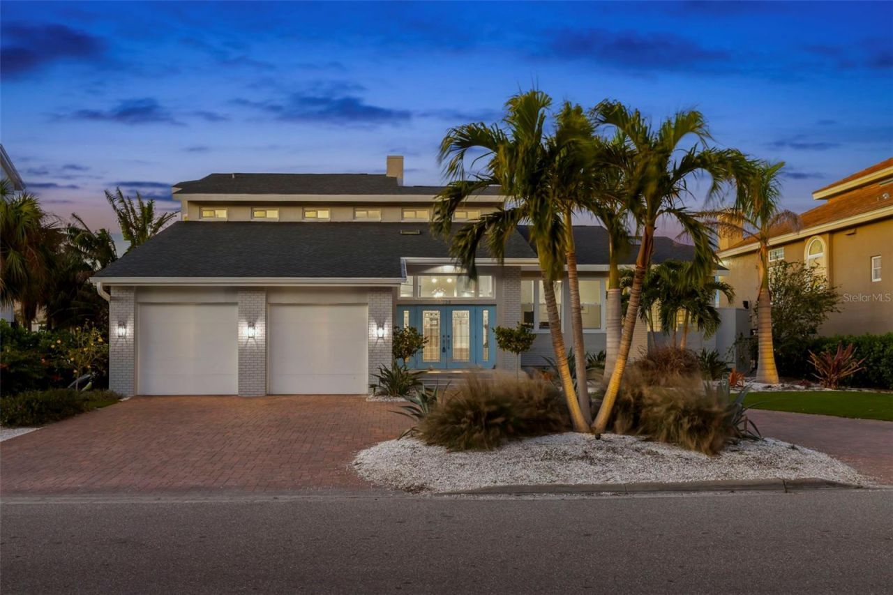 123 8th Street E, Tierra Verde, FL 33715 Photo