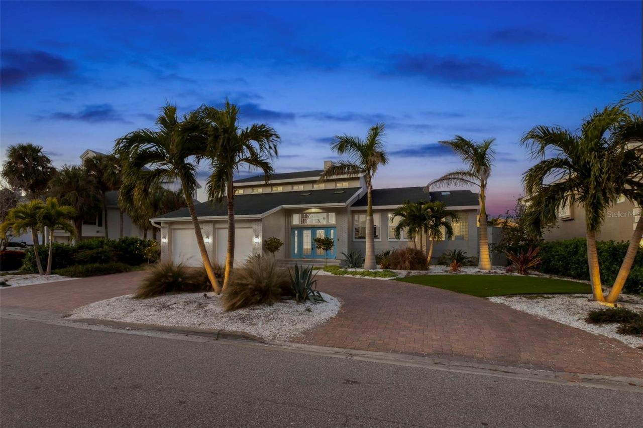 123 8th Street E, Tierra Verde, FL 33715 Photo