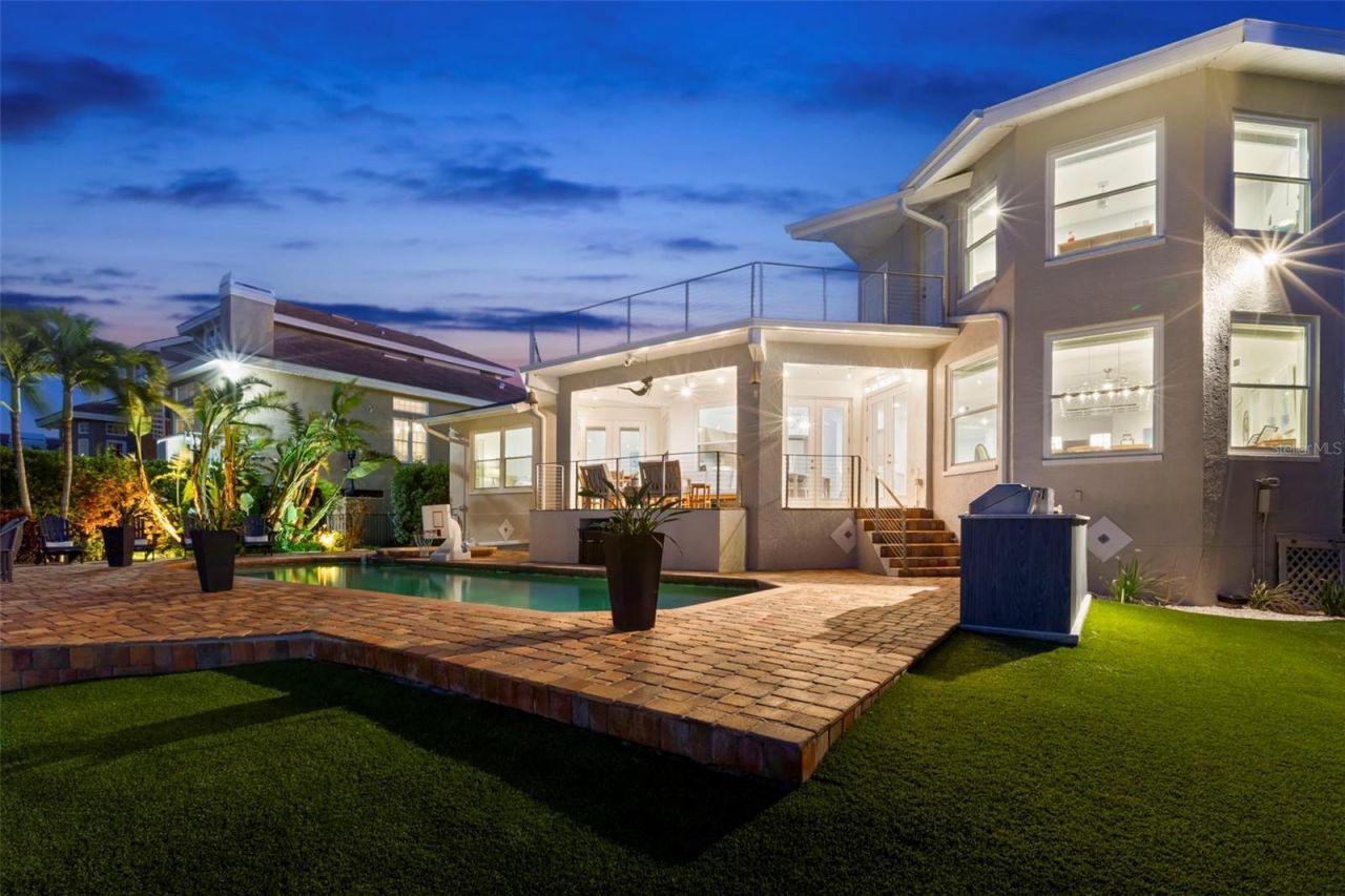 123 8th Street E, Tierra Verde, FL 33715 Photo