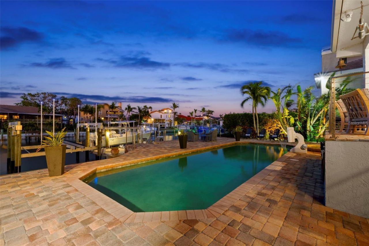 123 8th Street E, Tierra Verde, FL 33715 Photo