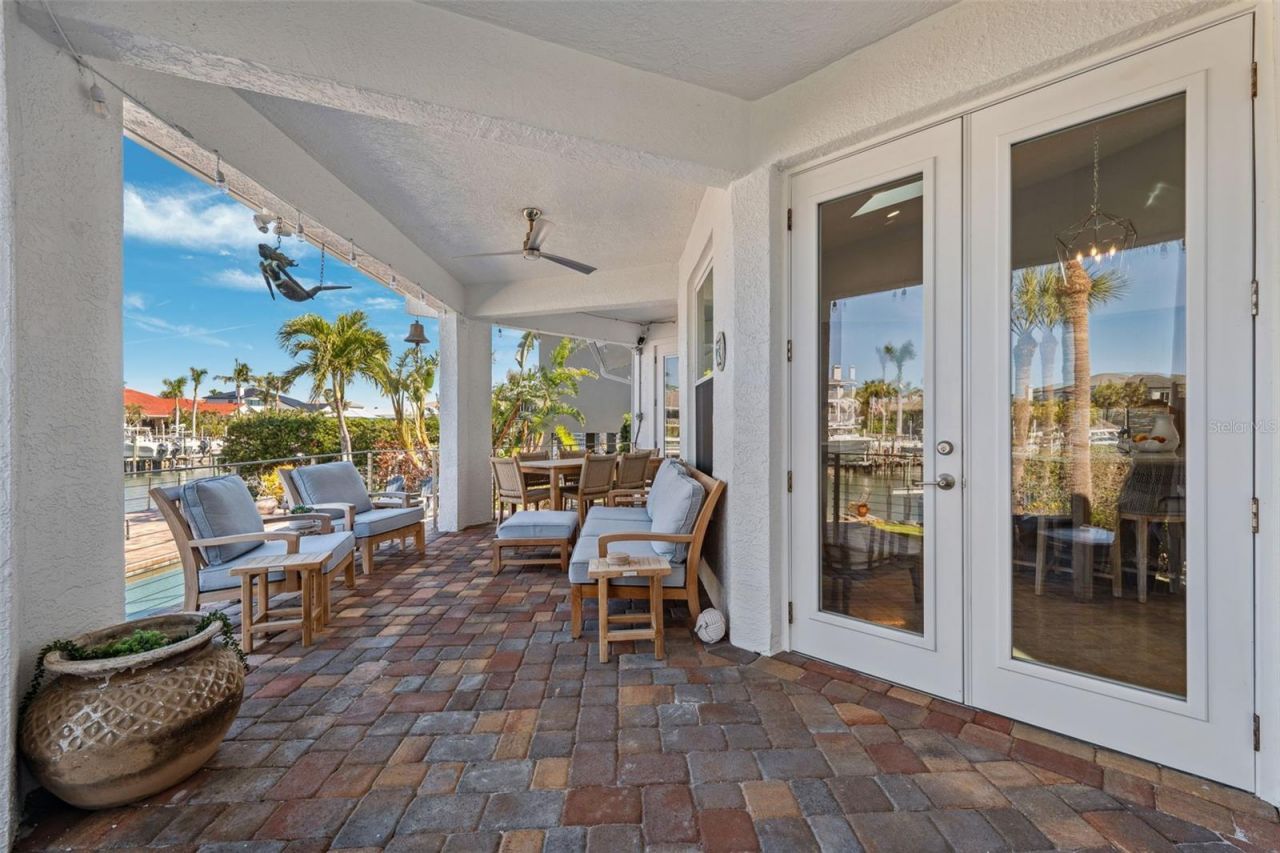 123 8th Street E, Tierra Verde, FL 33715 Photo