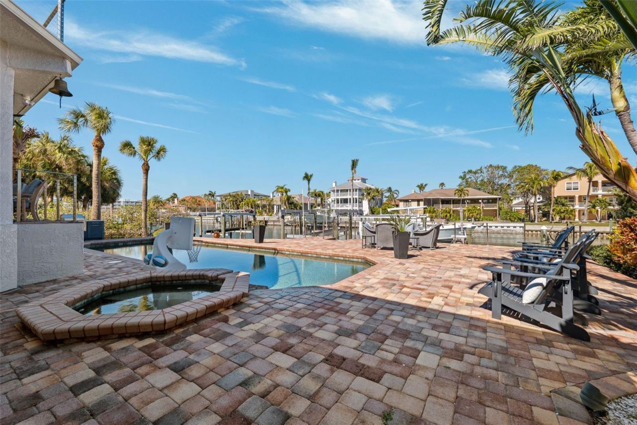 123 8th Street E, Tierra Verde, FL 33715 Photo
