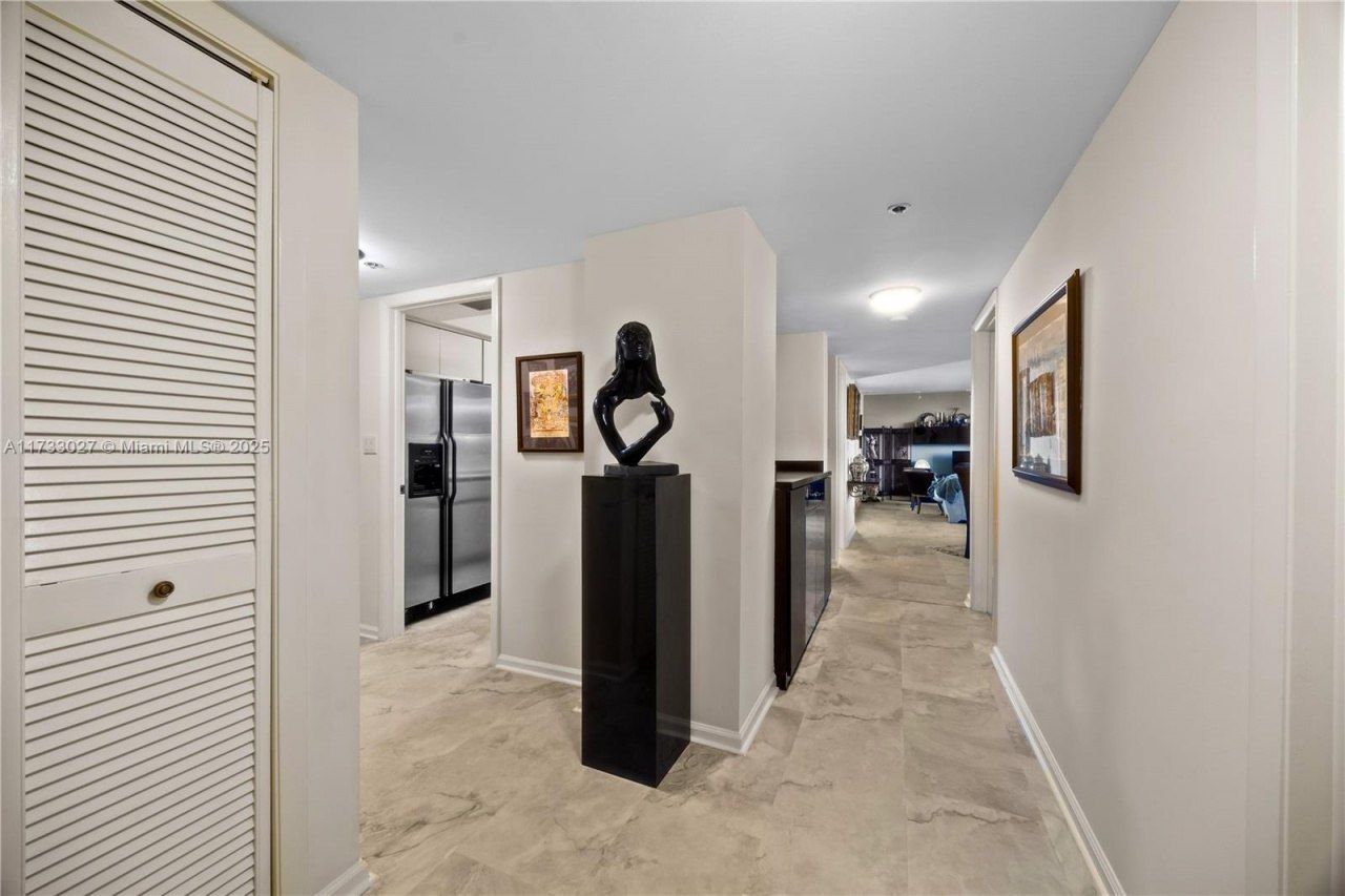 300 Three Islands Blvd, Unit 102, Hallandale Beach, FL 33009 Photo