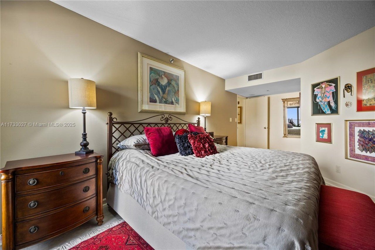 300 Three Islands Blvd, Unit 102, Hallandale Beach, FL 33009 Photo