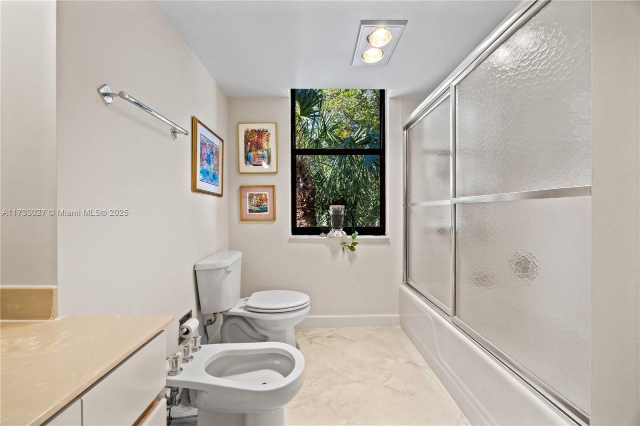 300 Three Islands Blvd, Unit 102, Hallandale Beach, FL 33009 Photo