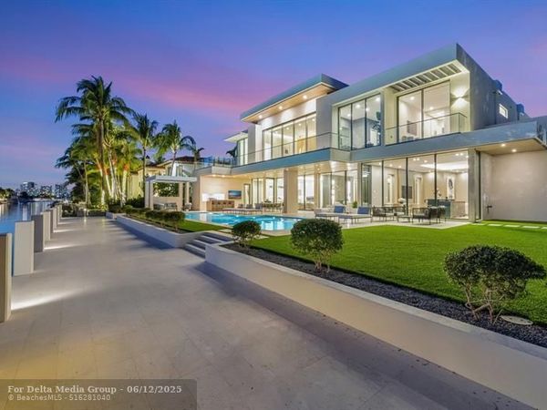 2560 Del Lago Dr, Fort Lauderdale, FL 33316