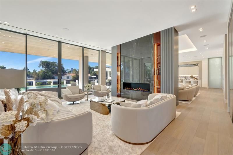 2560 Del Lago Dr, Fort Lauderdale, FL 33316 Photo