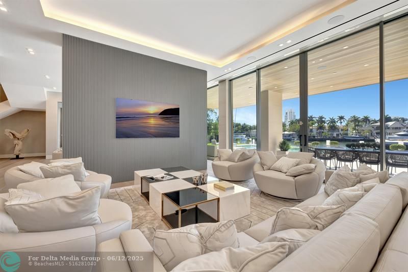 2560 Del Lago Dr, Fort Lauderdale, FL 33316 Photo