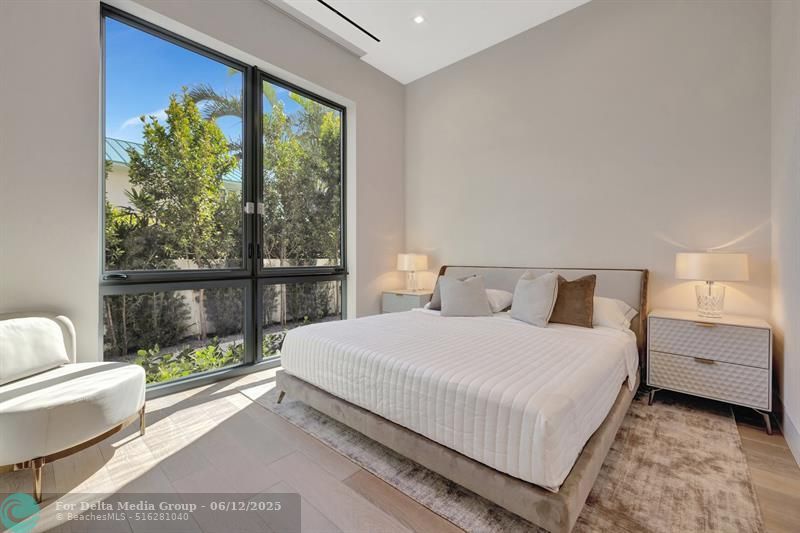 2560 Del Lago Dr, Fort Lauderdale, FL 33316 Photo