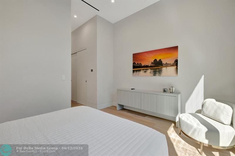 2560 Del Lago Dr, Fort Lauderdale, FL 33316 Photo