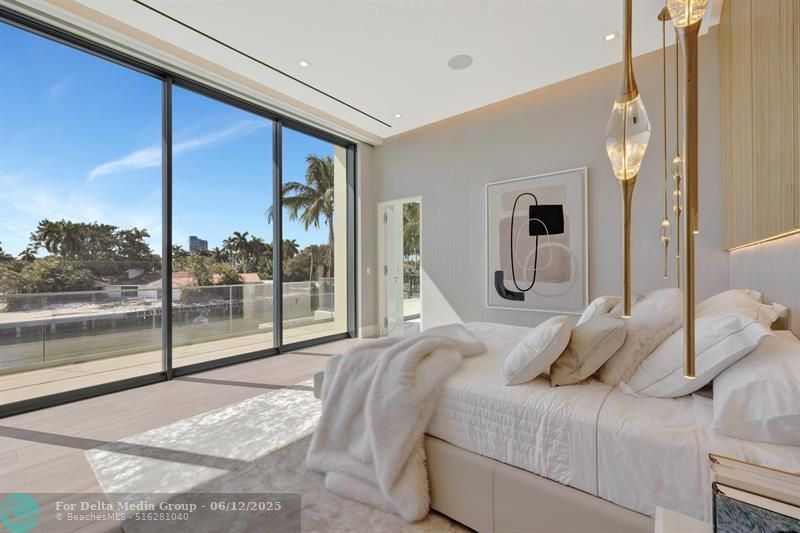 2560 Del Lago Dr, Fort Lauderdale, FL 33316 Photo