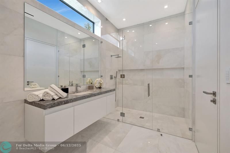 2560 Del Lago Dr, Fort Lauderdale, FL 33316 Photo