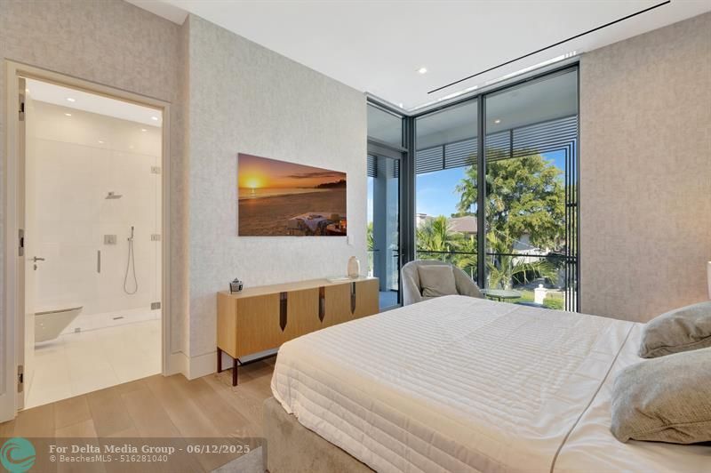 2560 Del Lago Dr, Fort Lauderdale, FL 33316 Photo