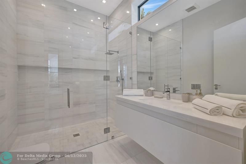 2560 Del Lago Dr, Fort Lauderdale, FL 33316 Photo