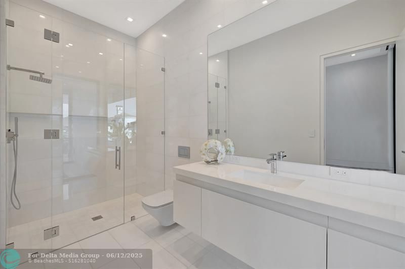 2560 Del Lago Dr, Fort Lauderdale, FL 33316 Photo