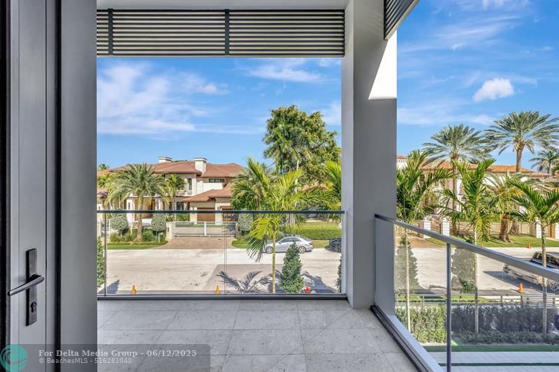 2560 Del Lago Dr, Fort Lauderdale, FL 33316 Photo