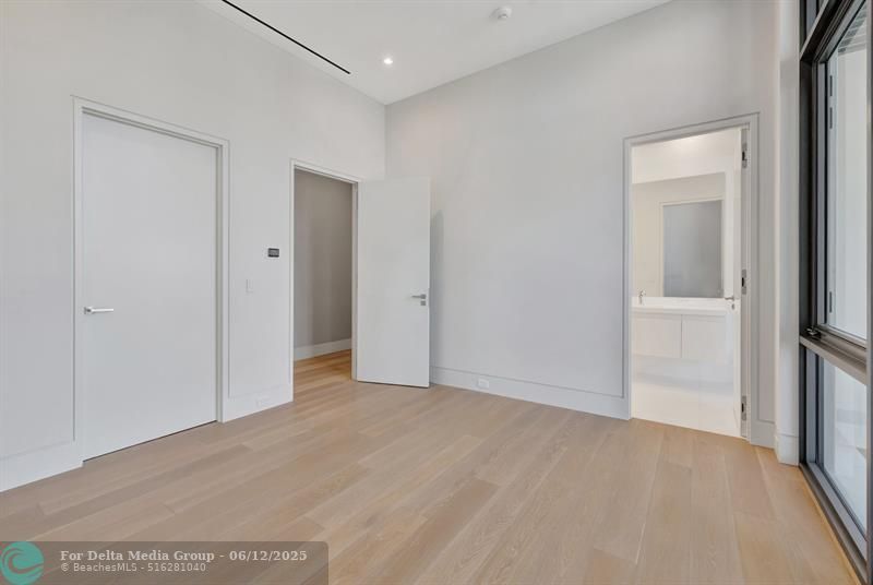 2560 Del Lago Dr, Fort Lauderdale, FL 33316 Photo