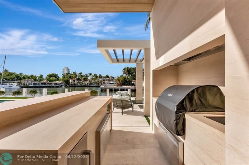 2560 Del Lago Dr, Fort Lauderdale, FL 33316 Photo