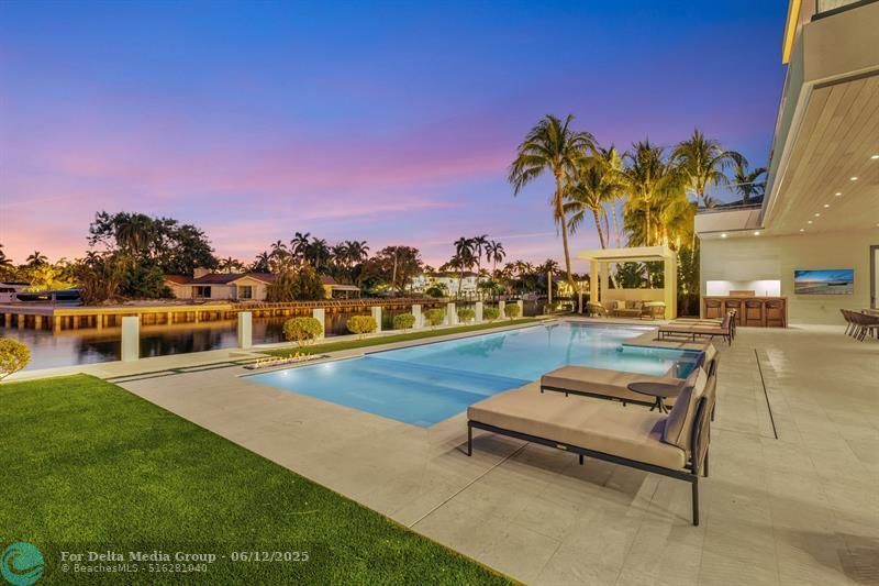 2560 Del Lago Dr, Fort Lauderdale, FL 33316 Photo