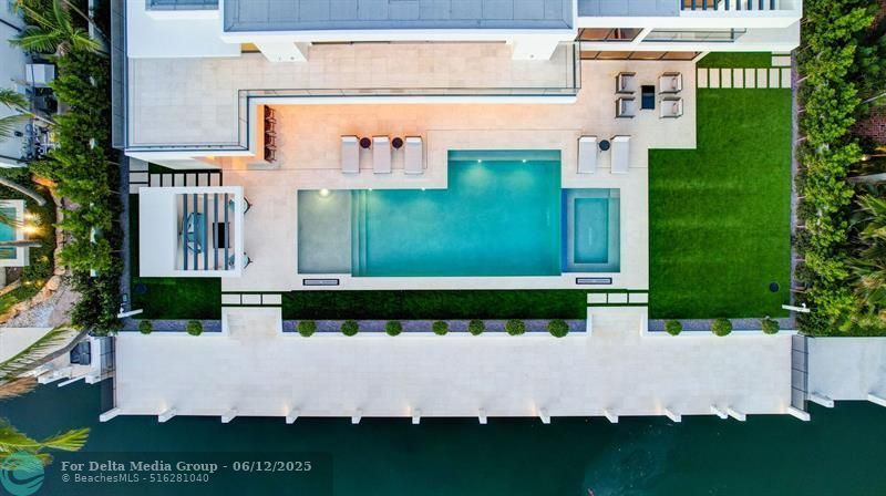 2560 Del Lago Dr, Fort Lauderdale, FL 33316 Photo