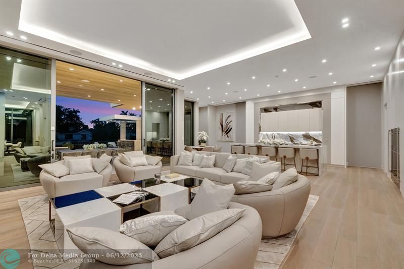 2560 Del Lago Dr, Fort Lauderdale, FL 33316 Photo