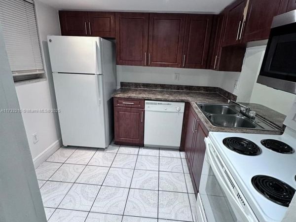 Unit G102, Lauderhill, FL 33313