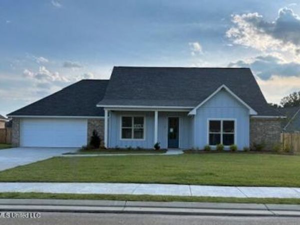 107 Trace Pointe Place, Clinton, MS 39056