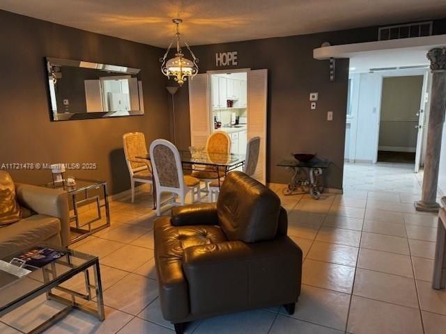 5401 Collins Ave, Unit 430, Miami Beach, FL 33140 Photo