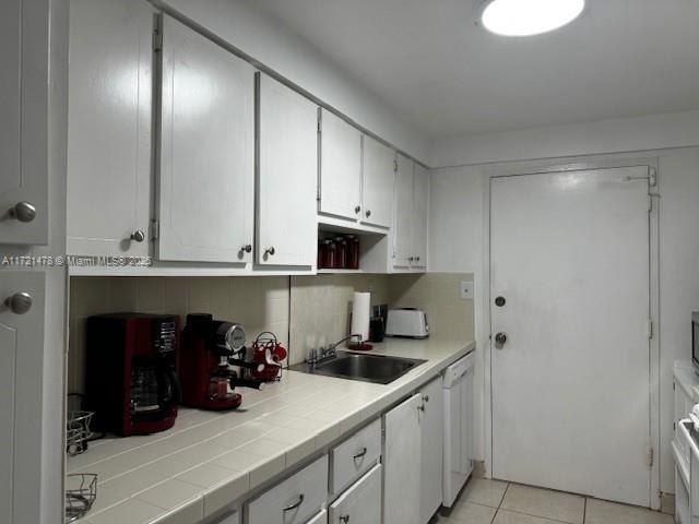 5401 Collins Ave, Unit 430, Miami Beach, FL 33140 Photo