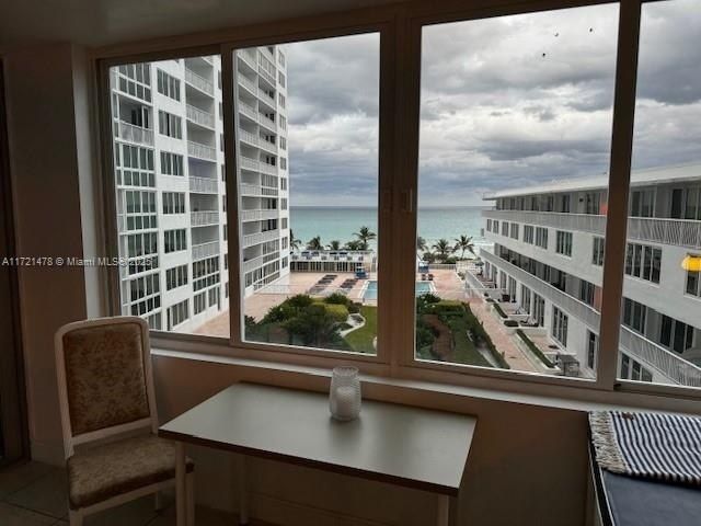 5401 Collins Ave, Unit 430, Miami Beach, FL 33140 Photo