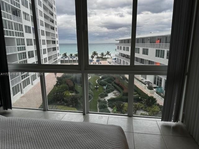 5401 Collins Ave, Unit 430, Miami Beach, FL 33140 Photo