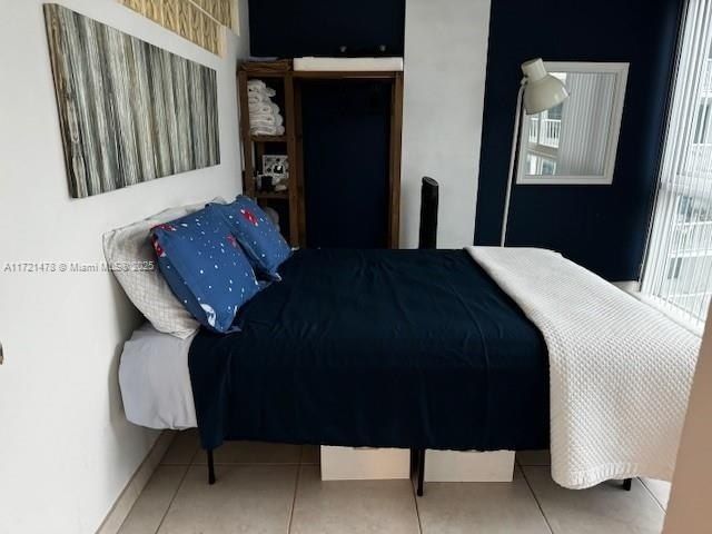 5401 Collins Ave, Unit 430, Miami Beach, FL 33140 Photo
