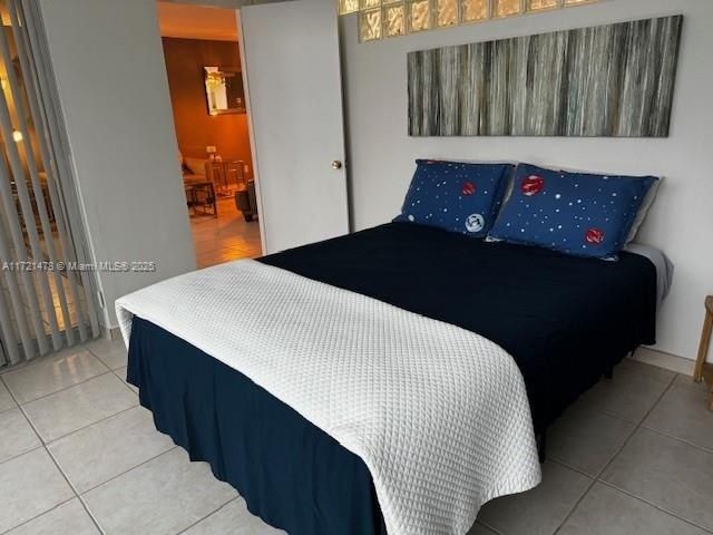 5401 Collins Ave, Unit 430, Miami Beach, FL 33140 Photo