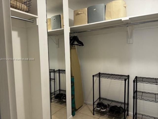 5401 Collins Ave, Unit 430, Miami Beach, FL 33140 Photo
