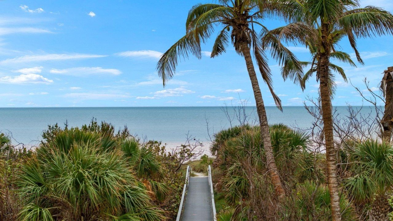 1114 Seagrape Ln, Sanibel, FL 33957 Photo