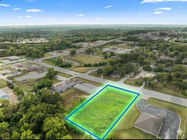 000 N Centennial Boulevard, Nevada, MO 64772