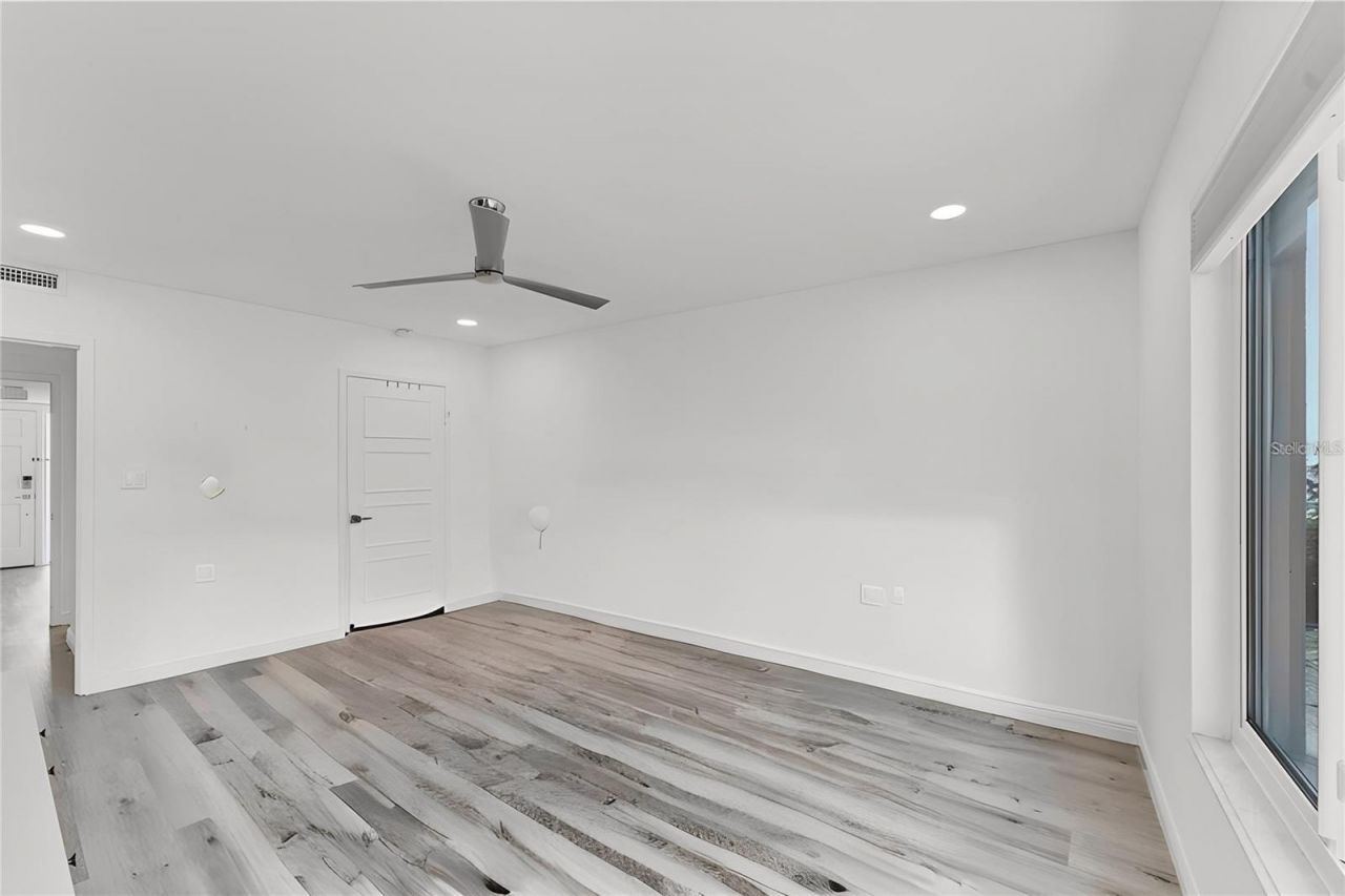 100 Sands Point Road, Unit 323, Longboat Key, FL 34228 Photo