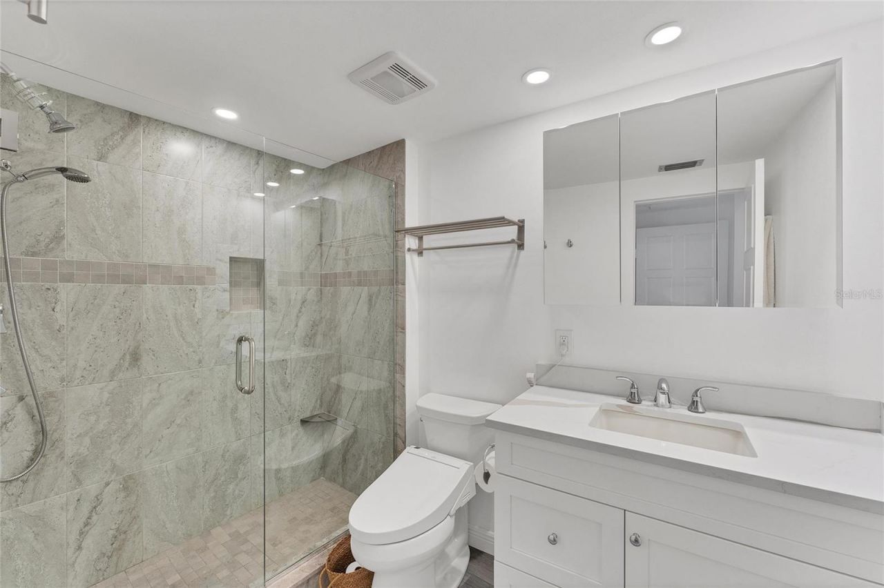 100 Sands Point Road, Unit 323, Longboat Key, FL 34228 Photo