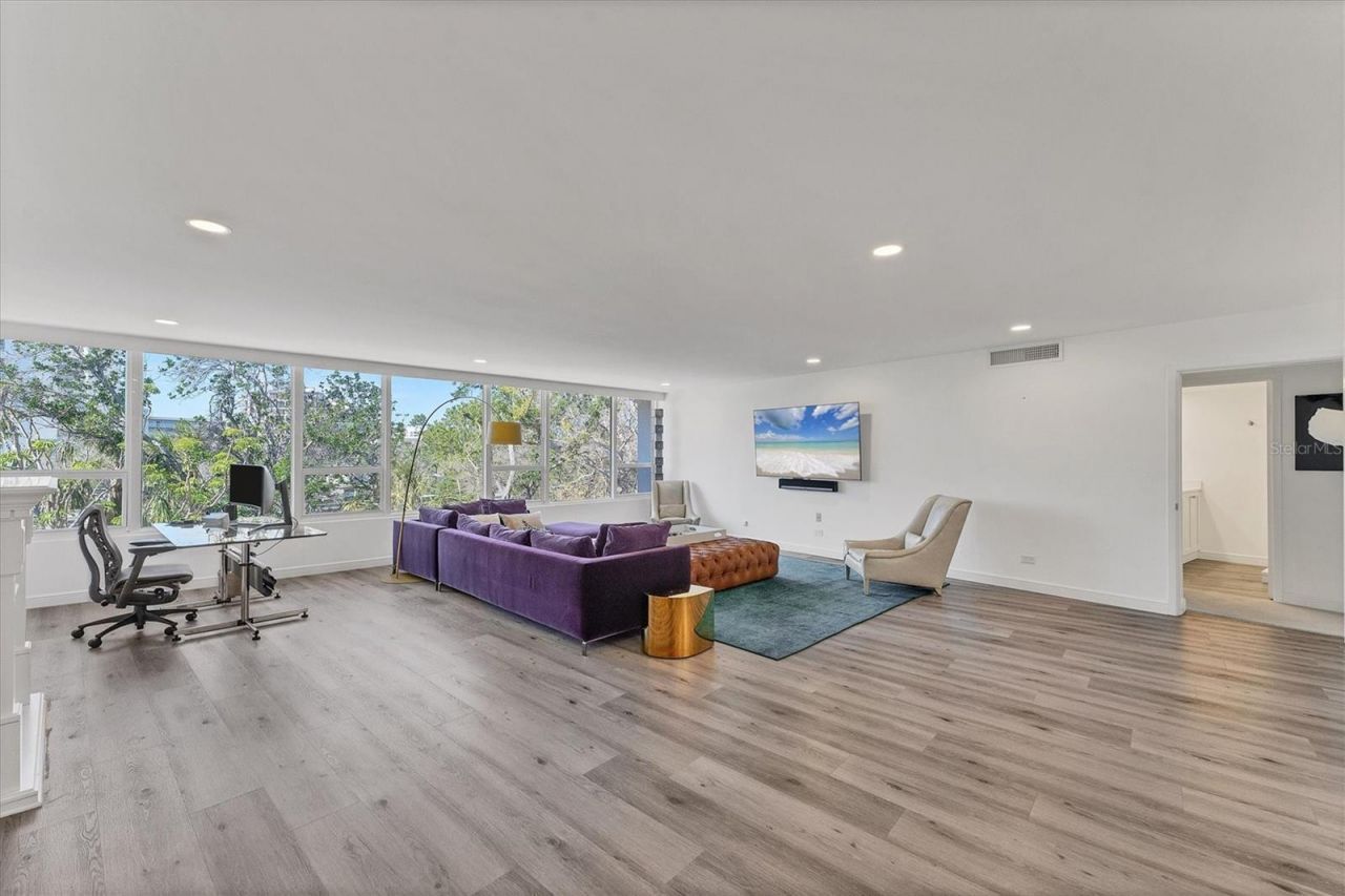 100 Sands Point Road, Unit 323, Longboat Key, FL 34228 Photo